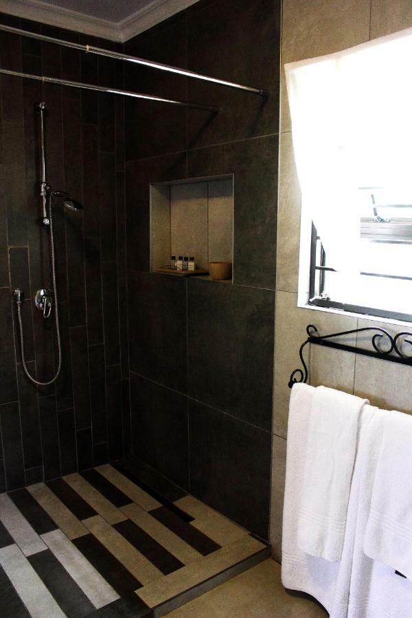 Koru Guesthouse Pretoria-Noord エクステリア 写真