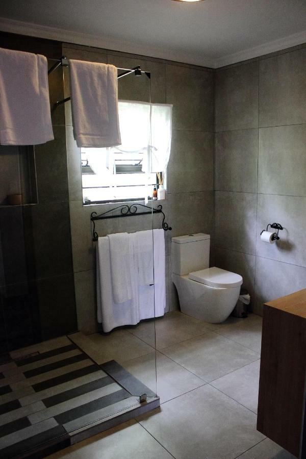 Koru Guesthouse Pretoria-Noord エクステリア 写真